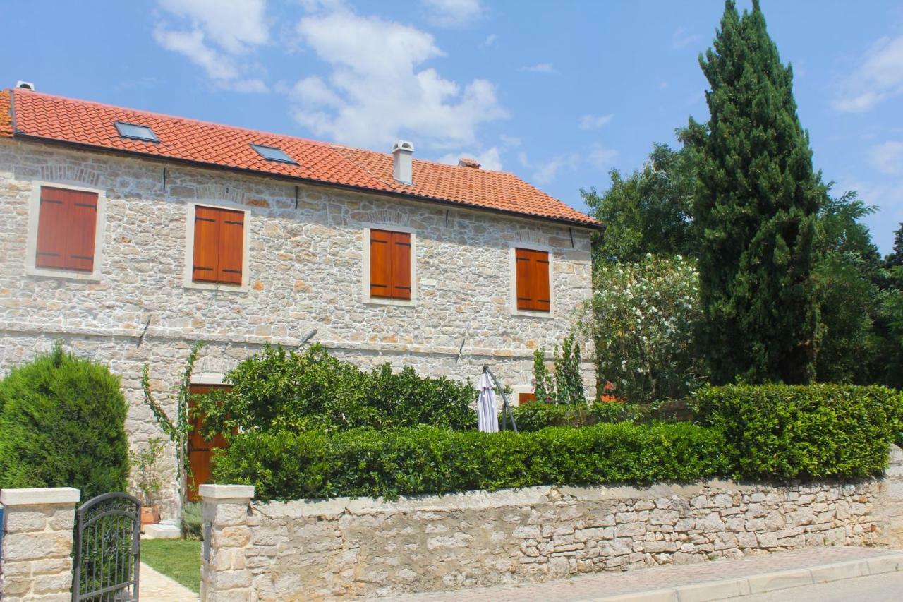 Old House Leilighet Sveti Filip i Jakov Eksteriør bilde